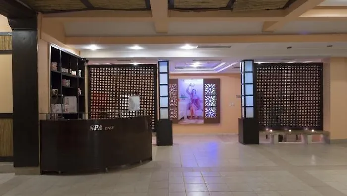 Perre Art Hotel Resort
